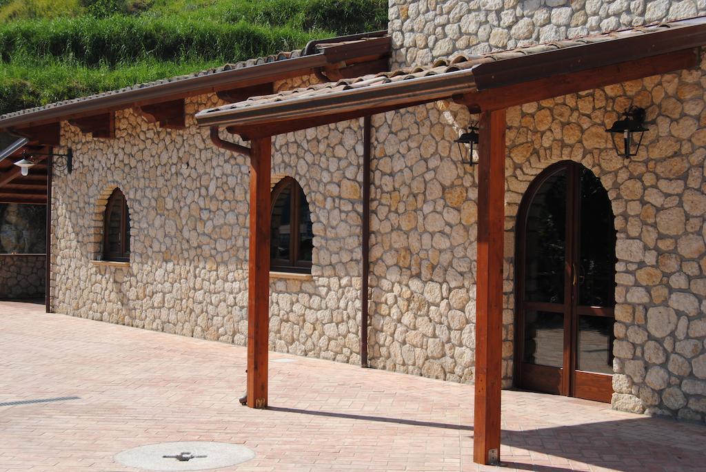 Al Giumani Mammola Exterior foto
